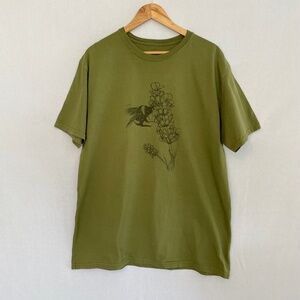 BeCause Men’s Size XL Green Short Sleeve Tee Bee Graphic Print